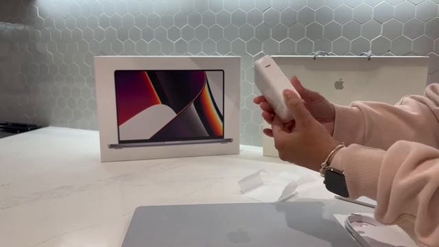 M1 Max Macbook Pro 16" Unboxing!