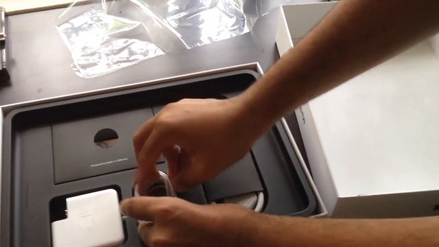 MacBook Pro Mid-2014 Unboxing