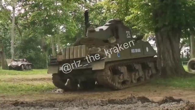 Французы во время репетиции танковых номеров в честь 80-летия высадки в Нормандии
