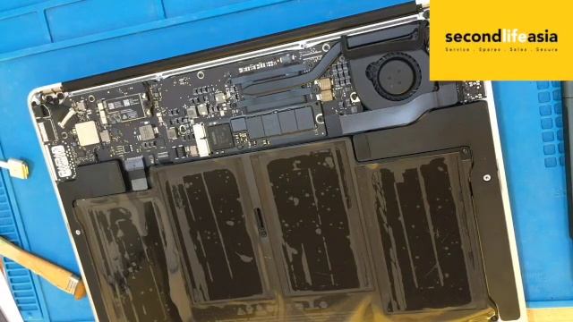 18102022 MacBook Air 13” A1466 2015 Battery Replacement