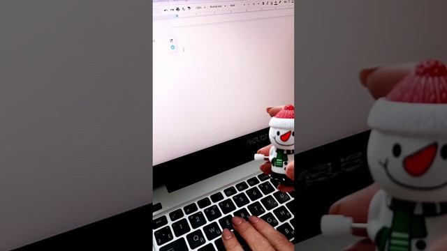 Как написать продающий текст для поста перед праздниками? #shorts