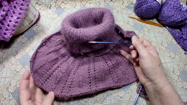 Вяжу тунику с круглой кокеткой. Шаль крючком. Манишка из пуха норки.