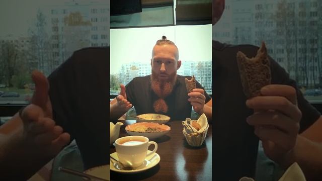 Анекдот про палец в еде