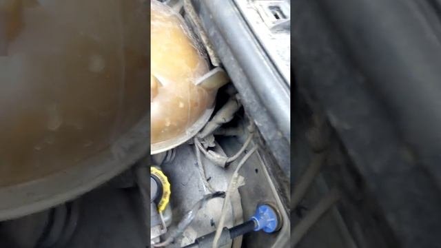 Cómo cambiar el cable de velocímetro del Corsa 1.6