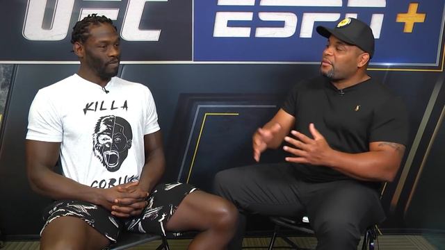 Jared Cannonier Checks In With Daniel Cormier UFC 276