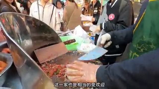 中國陝西趕大集西安早市碳水之都徜徉在千年古城中沉浸于街頭美食的世界裏驢肉火燒肘子夾饃金綫油塔每一種美食都讓人欲罷不能下集Xiaonanmen morning market4k