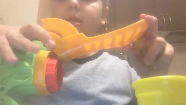 Play-Doh эксперимент смешка цветов