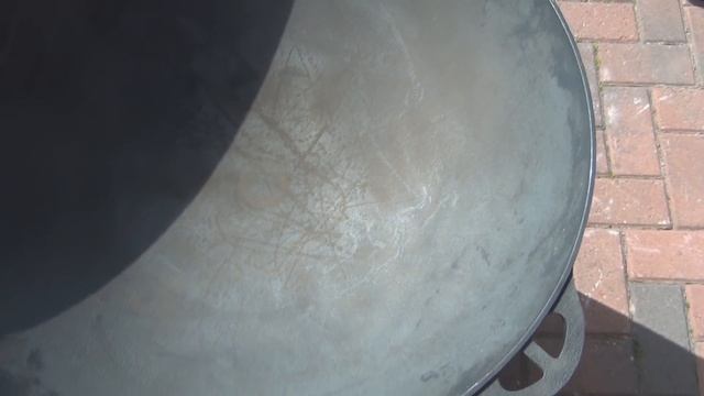ОБЖОГ НОВОГО ЧУГУННОГО КАЗАНА И КРЫШКИГАЗОВОЙ ГОРЕЛКОЙ