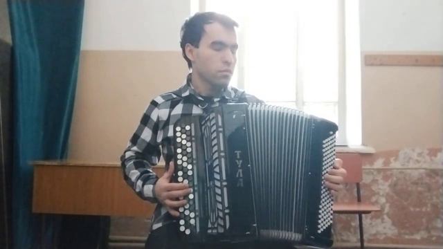 М. Огинский - _Полонез_, Н. Писарцев - вариации на тему р. н. п. _Коробейники_