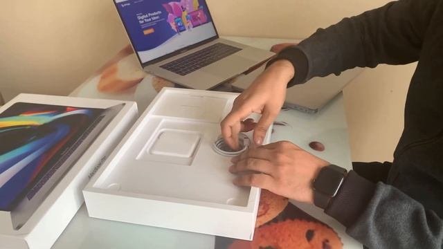 Unboxing 16 Inch Macbook Pro 2021