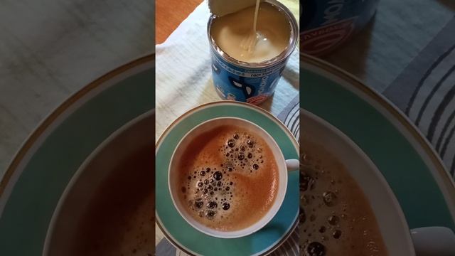 Кофе со сгущённым молоком прямо из банки
