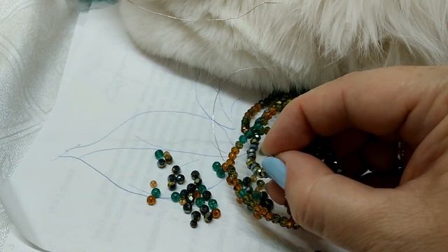 Веточка .Брошь из кристаллов