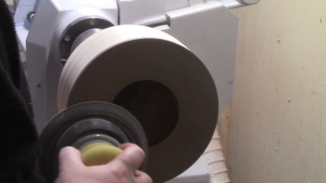 Eine Kleine Segmentvase Aus Ahorn & Amaranth Drechseln