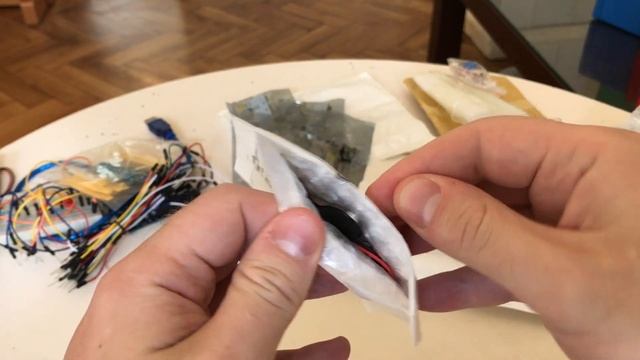 Arduino Unboxing, смотрим компоненты для проектов