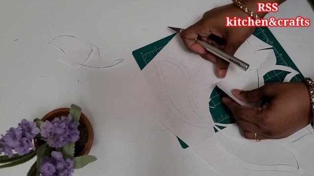 DIY Lotus Flower Stencil | Free Hand Lotus Drawing & Cutting | RSS kitchen&crafts | Paper crafts