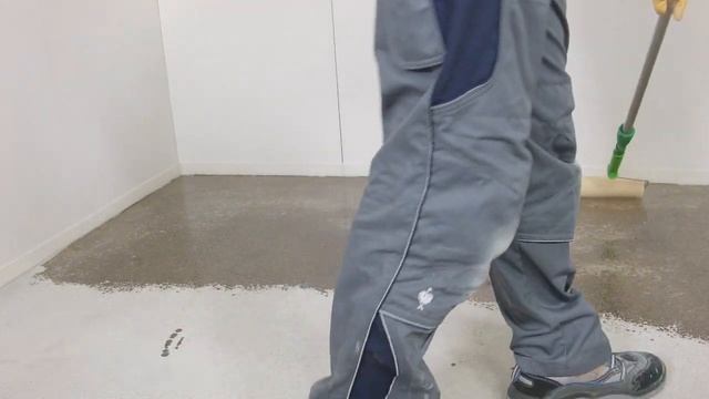 Epoxy primer for damp or weak surfaces UZIN PE 460