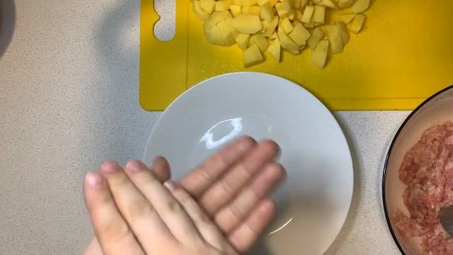 Суп с фрикадельками!Это, невероятно, вкусно!