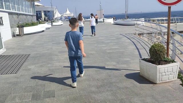 в Одессе очень много народа на пляже #ukraine #odessa #brandkids