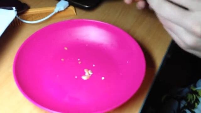 Лайфхак как почистить яйцо