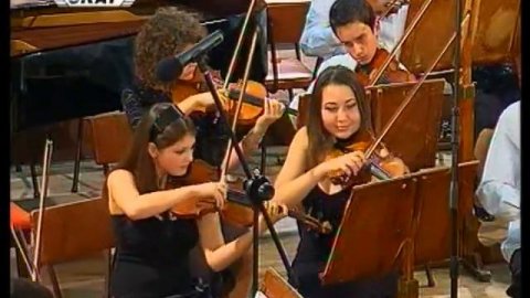 Sergei Prokofiev - "Gavotte" from Classical Symphony