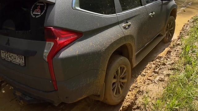 OFFROAD MITSUBISHI PAJERO SPORT 2019 VS LANDCRUISER 200. Немного оффроад  Паджеро спорт и Крузак