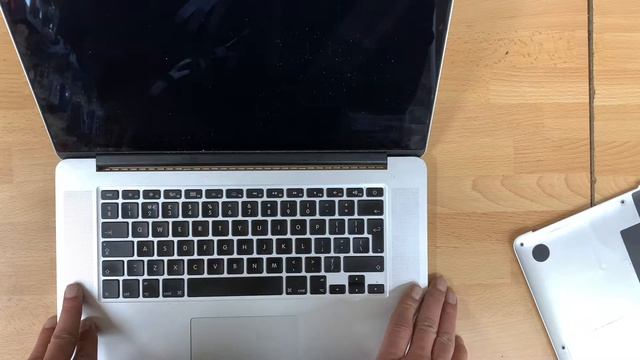 MacBook Pro A1398 Black Screen Fix