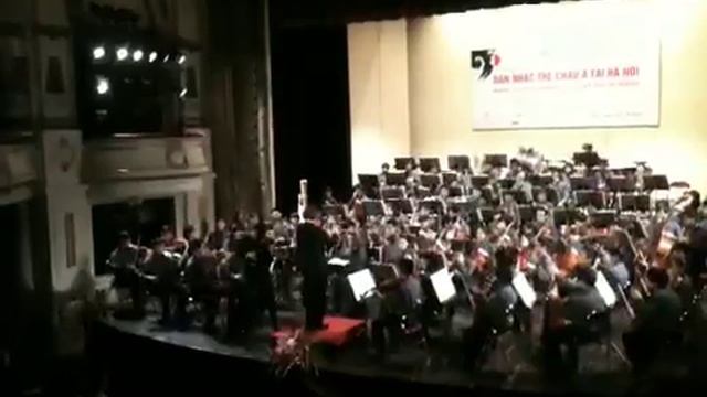 Sibelius Violin Concerto - 3rd Mov - Stefan Jackiw & AYO