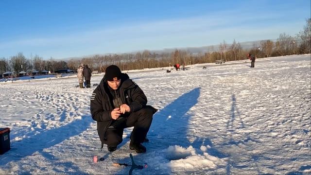 Ловля форели на платнике со льда. На что форель лучше клюёт сегодня.