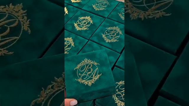 Бархатные футляры с магнитами