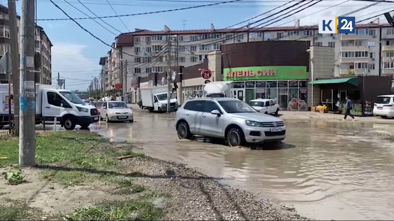 Непогода на Кубани: в Краснодаре подтопило улицы Музыкального микрорайона