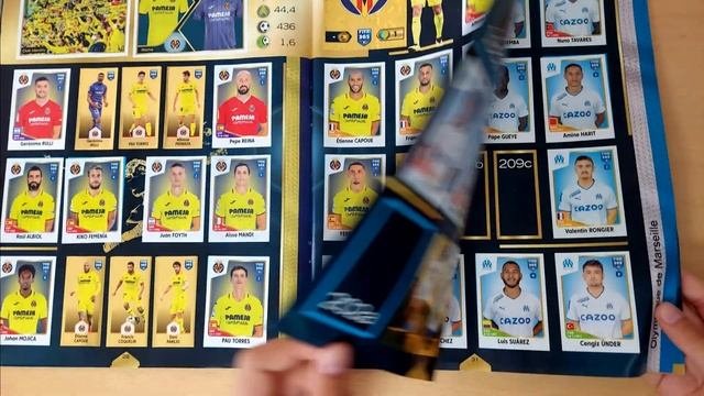 album FIFA 365 2023 sticker panini
