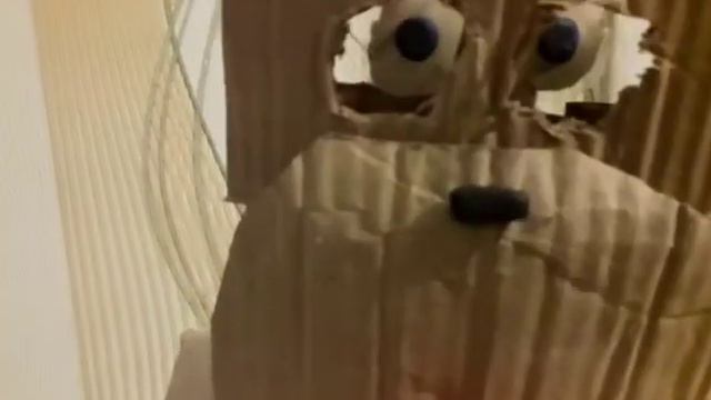 самодельний аниматроник из картона