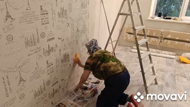 Поклейка обоев , третье полотно