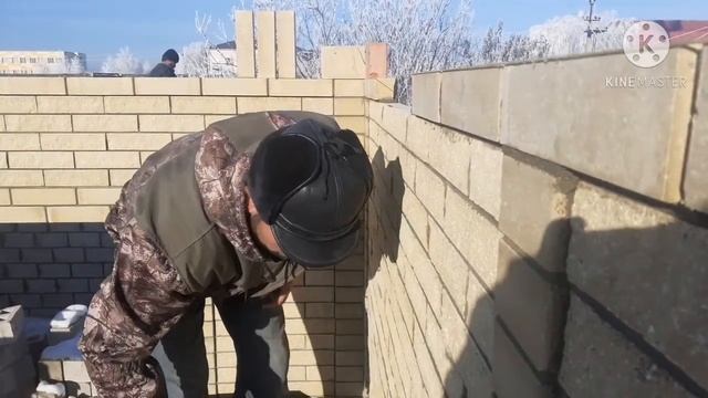 Ингушетия Узбек.кладка карниз из кирпича.