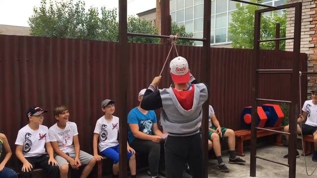 12.Пародия на Сэмпая?