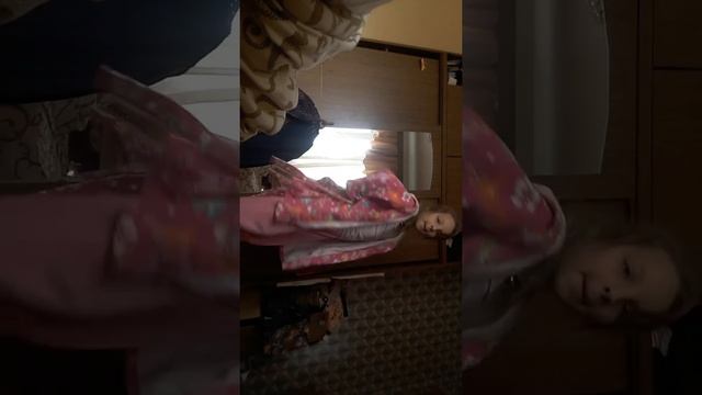 Привет, хотите новое видео на Новый год тогда ставьте лайки Это песня была на на Новый год