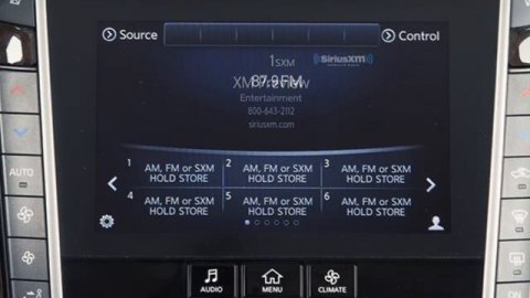 2014 Infiniti Q50 HEV - Steering Wheel Audio Controls