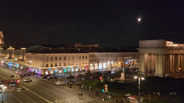 Казанский собор и Невский ночью с балкона