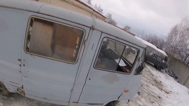 Польский Zuk  в Сервис Едет на Авто-Эвакуаторе  Реставрация Фургона Жук
