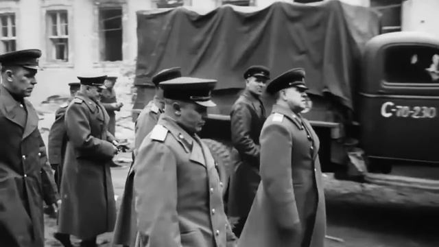 кадры Берлина после капитуляции 3 мая 1945 года.mp4