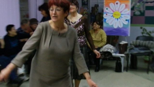 Танец под песню: "Цветет калина".