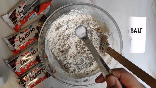 ?Kinder Bueno Nutella Blondies Recipe - A step-by-step guide for the best blondies ever