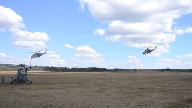День ВВС РБ: Ми-24 зависание над полосой и уход