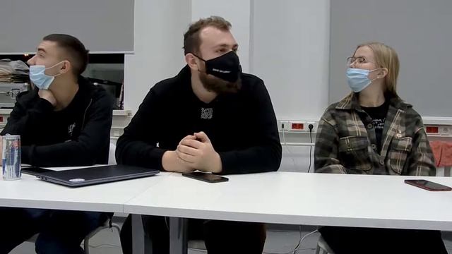 COMmunication: Может ли дистанционное обучение полностью заменить очное?
