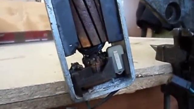 Стеклоподъёмник передний левый