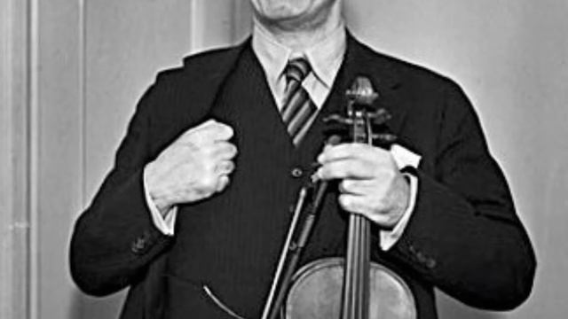 Yi-Wen Jiang plays Fritz Kreisler: Kreisler: Viennese Rhapsodic Fantasietta.