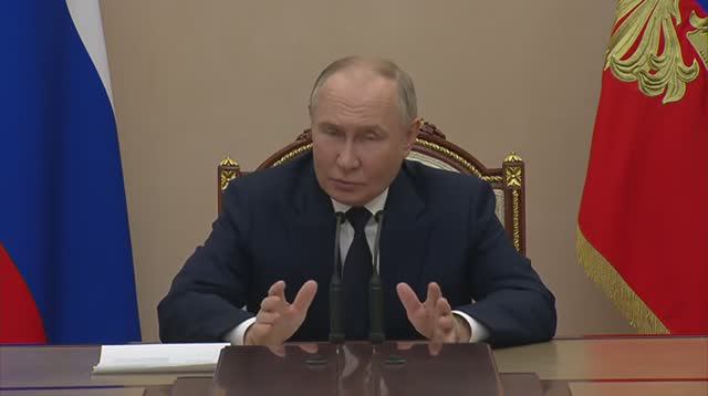 Владимир Путин провёл в Кремле совещание по вопросам развития оборонно-промышленного комплекса.