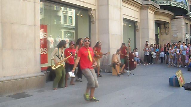 Испания, Барселона, уличные музыканты # Spain, Barcelona, street musicians