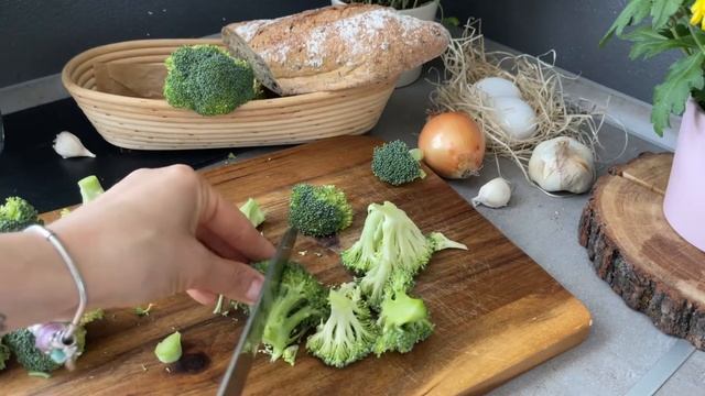 Kohlrabi and Broccoli Soup | Broccoli and Kohlrabi Soup Recipe