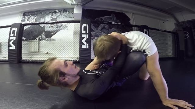Shotgun Armbar / Прямой рычаг локтя с фиксацией локтевого сустава. Контроль и доведение до сдачи.